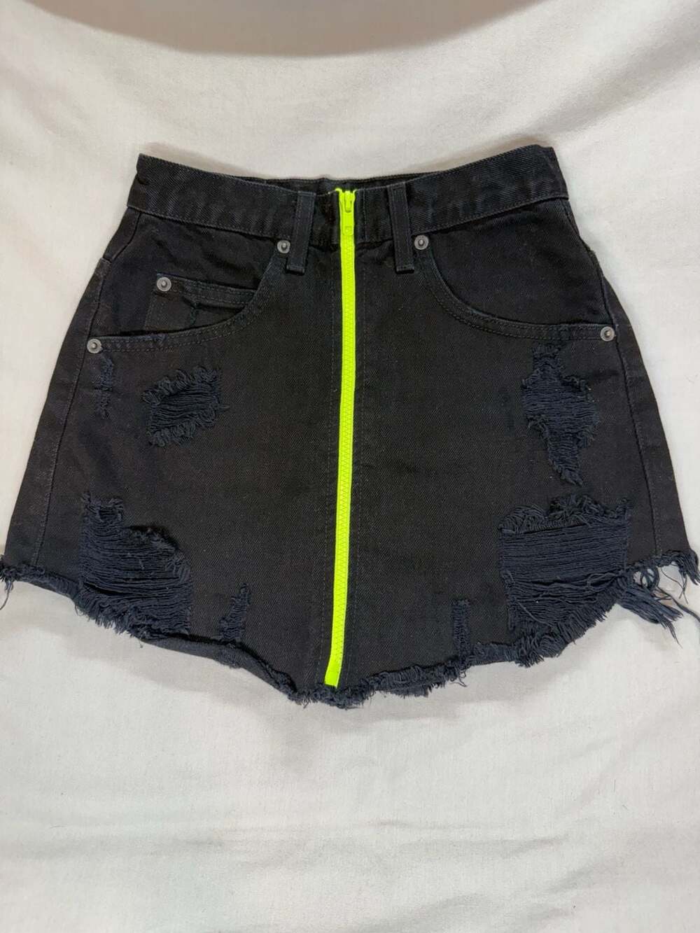 Carmar Los Angeles Black Distressed Denim Skirt Size 23